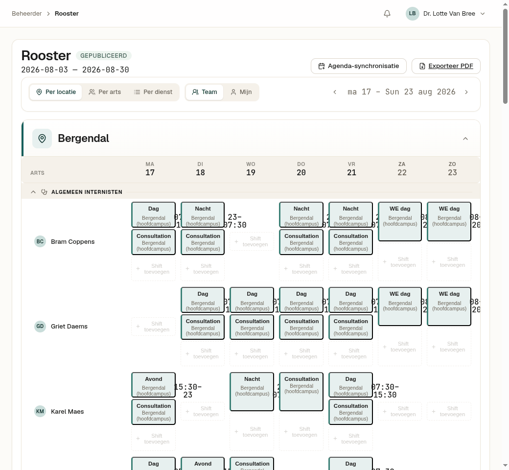 Gepubliceerd dienstrooster in My Intelligent Agenda voor een fictieve kliniek, met diensten per arts en per locatie voor een volledige week.